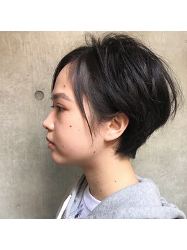 ビビト(bibito) bibito 黒髪丸みセシルカット　無造作カール 大人スタイル