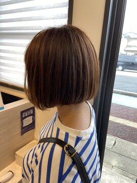 トゥーリ 藤崎店(tuuli) 前下がりボブ