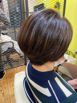 アングル(angle) [angle/西新駅ナチュラルレイヤーショートボブ