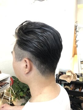 ティティーサッポロ(tity sapporo) 夏の短めメンズスタイル