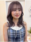アッシュラベンダー　外ハネミディアム　くびれヘア　透明感