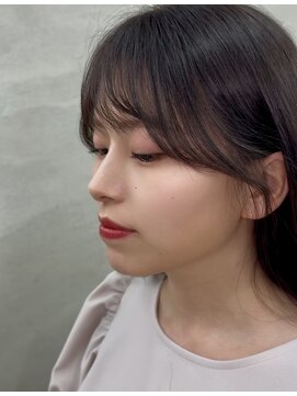 レヴィア(REVIA) レディース顔まわりレイヤーおくれ毛