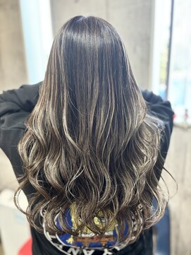 ハク(haku) ハイライ/地毛ハイライト/バレイヤージュ/レイヤーカット