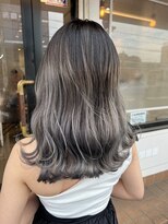 フレイムス 浦和美園駅東口(Frames)&nbsp;【KEISUKE】　グレージュ　×　グラデーションカラー