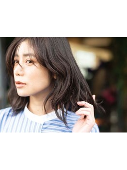 自然とともに、いつまでも美しさと健やかさを。お客様の一生の味方となれる美容師として。