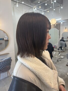 ロミー 本厚木(ROMMY.) きりっぱなしボブ外はねボブグレージュ小顔似合わせボブレイヤー