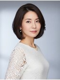 丸みのあるボブスタイル上品さと落ち着いた雰囲気を演出