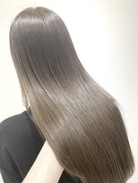 ジーナ センター北(Zina)&nbsp;＊透明感＊暗めカラー＊オリーブグレー 【zina 佐藤】