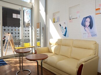 トップヒール(Top heel)の写真/【若江岩田駅1分】女性スタイリストが叶える似合わせショートとカラー。エステ効果のあるヘッドスパも♪