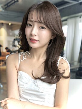 モーヴピンクベージュカラー韓国レイヤースタイル前髪カット