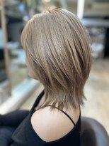 ヘアリゾートクランプ(hair resort clamp) 抜け感ハイトーン×ミディアムレイヤー