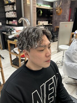 ヘアー ラボ エムツー(hair lab m2) メンズハイライト×パーマ