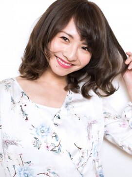 クアトログランシュ ひたちなか店(QUATRO×GranCieux) 【QUATRO】大人かわいいローレイヤーミディ