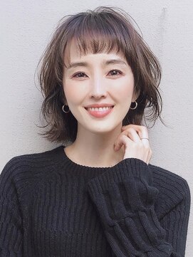 フォンズ(FONS) 大人カワイイレイヤーボブ ボブルフ ピンクベージュ