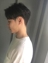 ディスイズバーバー(THIS IS BARBER)&nbsp;爽やかセンターパート　刈り上げマッシュ【札幌】