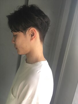 ディスイズバーバー(THIS IS BARBER) 爽やかセンターパート　刈り上げマッシュ【札幌】