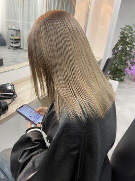 ツキ 横浜店(tuki) インナーカラーケアブリーチイヤリングカラーハイライトレイヤー