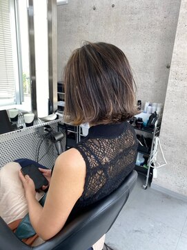 イキ 表参道(iki omotesando) モード/無造作ウェーブ/大人ガーリー[表参道駅]