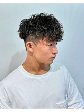 クレアメンズ 横浜能見台(CREA men's) 横浜市駐車場ありメンズメッシュパーマスペインカールハイライト