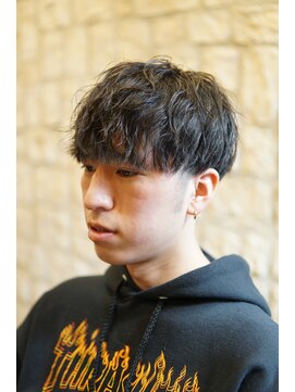 メロン 恵比寿(MERON) センターパート×ツイストスパイラル［恵比寿］