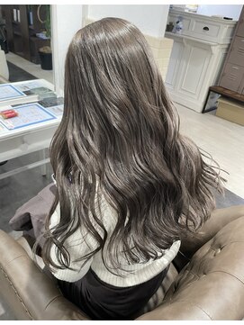 コーム(coom) 透明感グレージュ