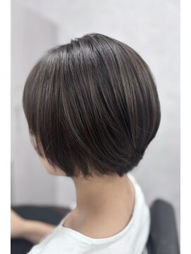 ネウィ 所沢(newi) 丸みシルエットの大人ショートボブ