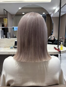 ジーニー 横浜(giinii) 横浜/ミルクティーベージュ/ハイトーン/ブリーチ