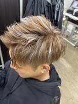 カットクラブ髪屋 ジャンキーズ(Junkey’s)&nbsp;アッシュメッシュのアップバング