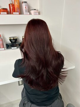 シイム(CYM) 艶髪ダークブラウン/レイヤーカット