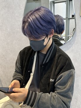 ジーナ 天神(Zina) ハイトーン×センターパート(メンズカット/ブリーチ/ハイトーン)