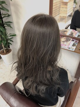 美容室ふうたん ナチュラルグレージュ