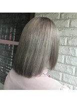 リー 東三国(Lee)&nbsp;ボブスタイル×ホワイティベージュ