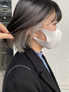 グリーン(green) ブリーチ2回で作るホワイトインナーカラー　bymisaki