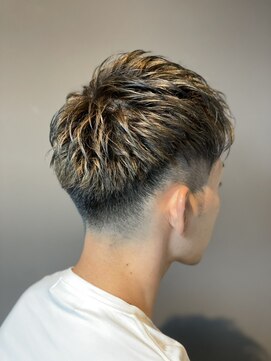 レオザバーバー(LEO the Barber) ツーブロアップバング