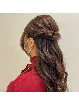 ムゲルカ エン(mugelca e'n) ハーフアップ