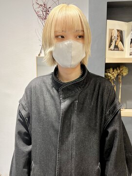ラミエバイメルト 下北沢(lamie by melt) 切りっぱなしボブブロンドベージュブリーチカラー顔周りレイヤー
