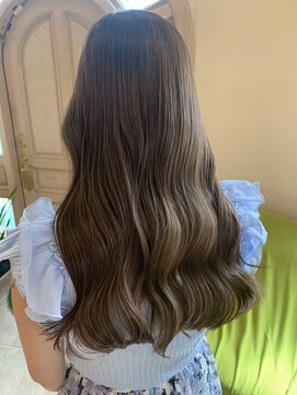 マギー(Magie+) ベージュカラー