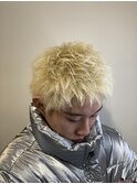 スパイキーブロンド