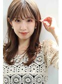 軽やかな立ち上がりのあるラフなリラックスロング