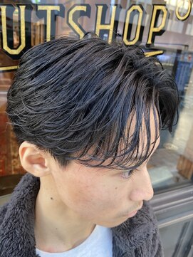 フォーコーナーズ(Four Corners) フェザーショート！