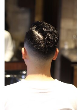 キングスマントーキョー 立川店(KINGSMAN TOKYO) シチサンパーマ