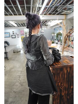 髪と音処 マトペ お団子簡単ヘアアレンジ　ラベンダーグレージュ