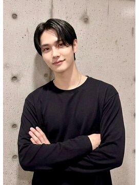 スズ(SUZU) 質感ニュアンス×王道センターパート