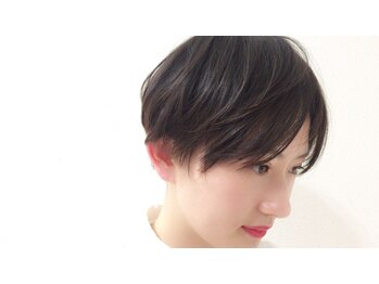 イロドリ ヘアーデザイン(IRODORI hair design)の写真/骨格補正カットで絶妙なシルエットを叶えて!どこから見てもキレイな、スタイリングしやすいデザイン☆