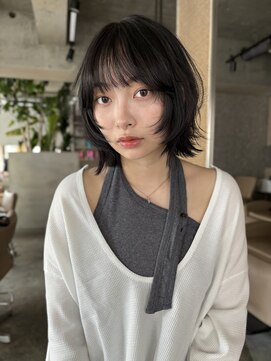サンク 原宿 表参道(cinq) ハッシュボブレイヤーボブ顔周りレイヤー暗めヘーゼルベージュ