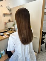 ロッカ(ROCCA) 赤みオフの柔らかブラウンロング