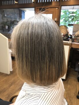 アムリッツ クティア(amrit ktia) サラ艶若返りボブ