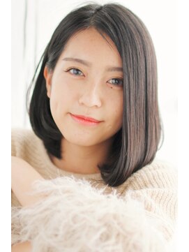 ロメオ (ROMEO) ダークトーンのナチュラルボブ『ＲＯＭＥＯ八王子』