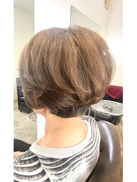 アナログノイ(analog noi) 襟足スッキリミセス立体感スタイル