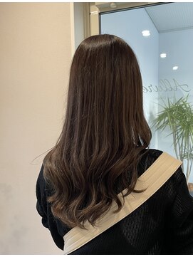 アリュール(Allure) セミロング